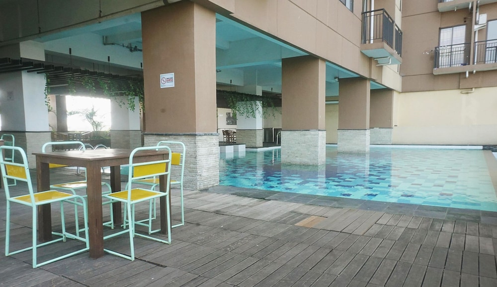 comfy and well appointed 2br at tamansari panoramic apartment