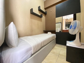 comfy and well appointed 2br at tamansari panoramic apartment