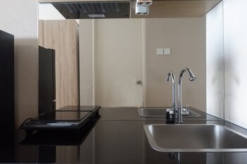 Restful Studio Apartment At Orchard Supermall Mansion,Orchard 6Lt #12 Jl. Raya Lontar,0 star