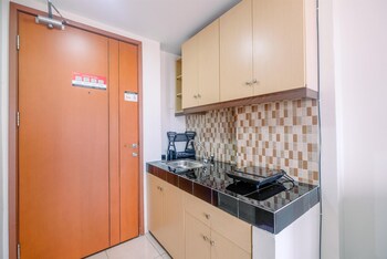 comfort living studio at margonda residence 5 apartment