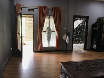 villa bawean terrace cipanas