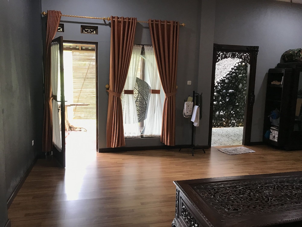 villa bawean terrace cipanas