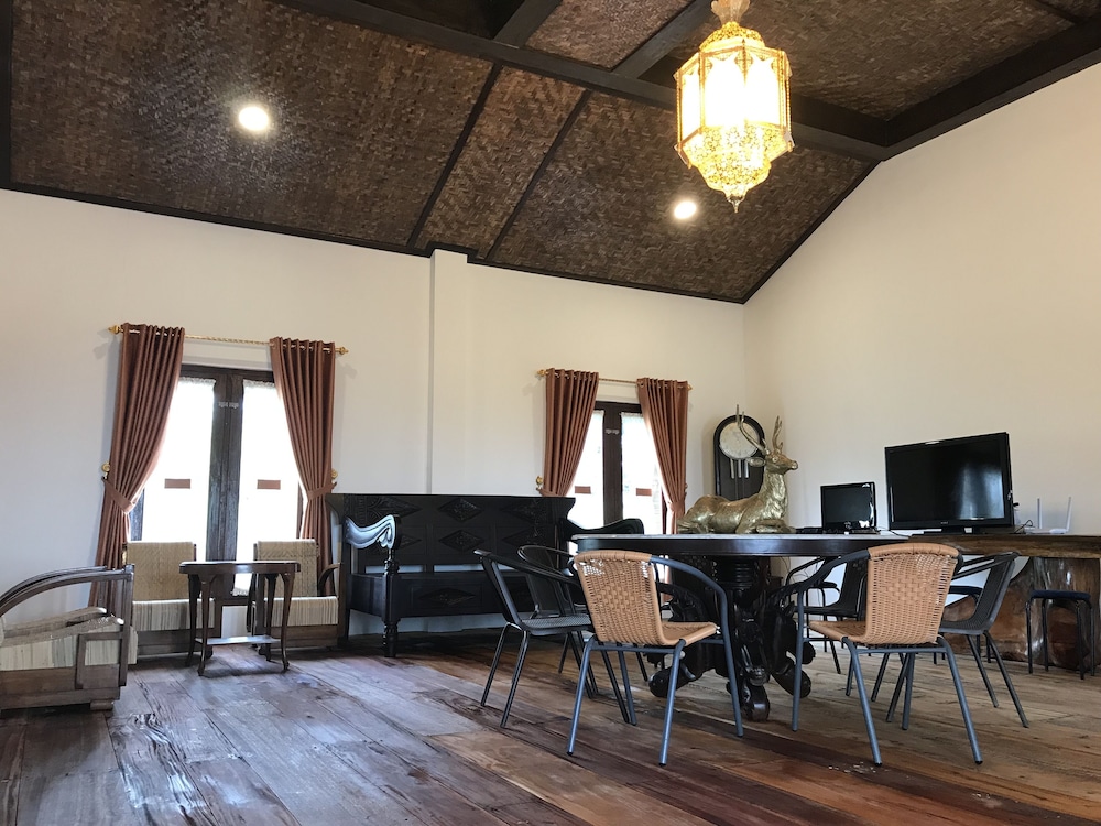 villa bawean terrace cipanas