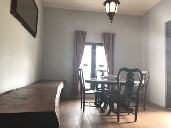 villa bawean terrace cipanas