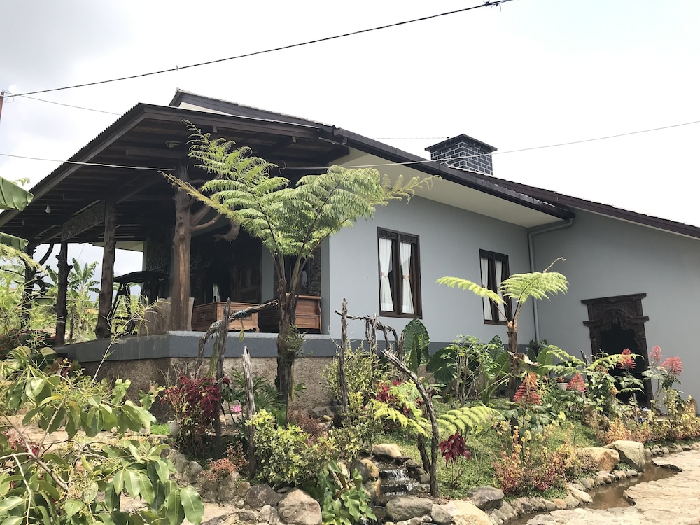 villa bawean terrace cipanas