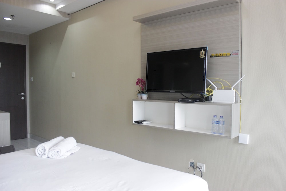 cozy studio apartment at mekarwangi square cibaduyut