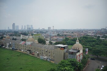 cozy and sweet studio at paramount skyline apartment