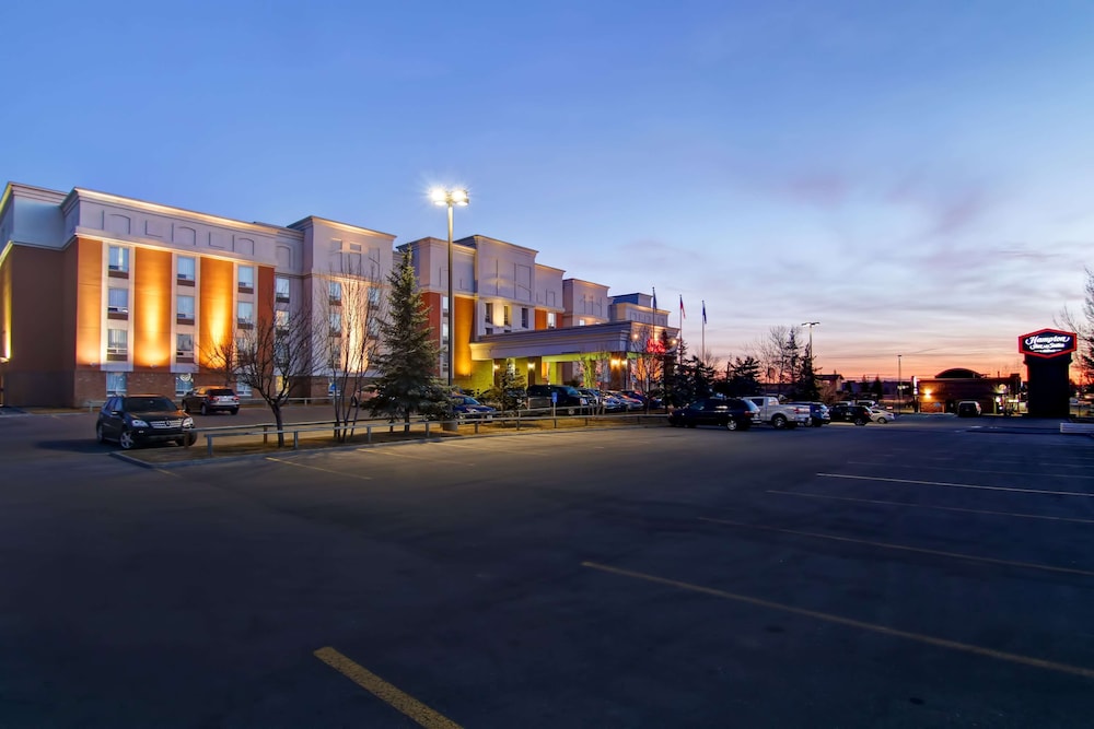 hampton inn and suites by hilton calgary airport