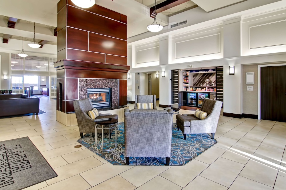 hampton inn and suites by hilton calgary airport