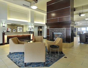 hampton inn and suites by hilton calgary airport