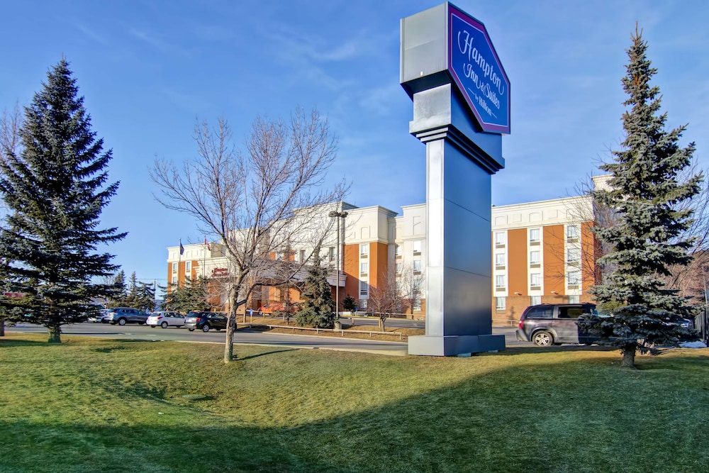 hampton inn and suites by hilton calgary airport