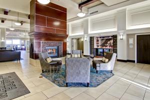 hampton inn and suites by hilton calgary airport