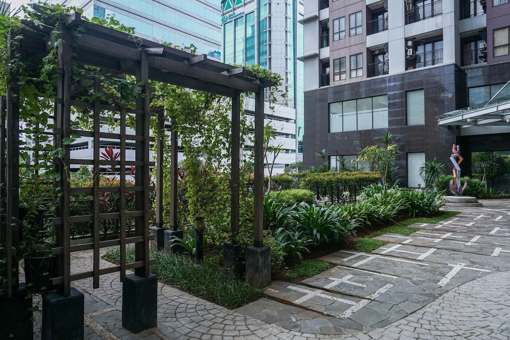 nice and comfort studio at tamansari semanggi apartment