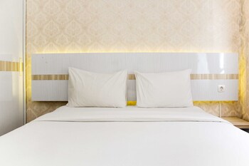 comfort living 1br at grand sentraland karawang apartment