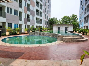 comfort living 1br at grand sentraland karawang apartment