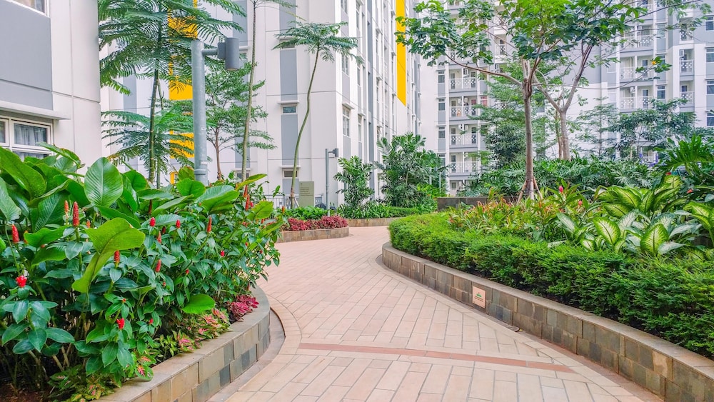 strategic studio at springlake summarecon apartment bekasi