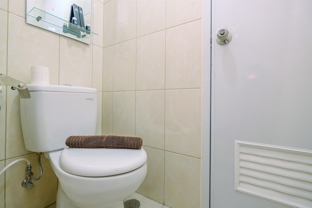 strategic studio at springlake summarecon apartment bekasi