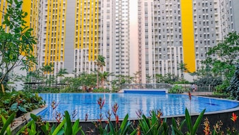 strategic studio at springlake summarecon apartment bekasi