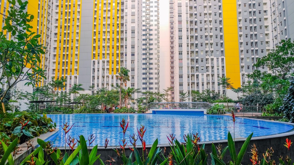 strategic studio at springlake summarecon apartment bekasi