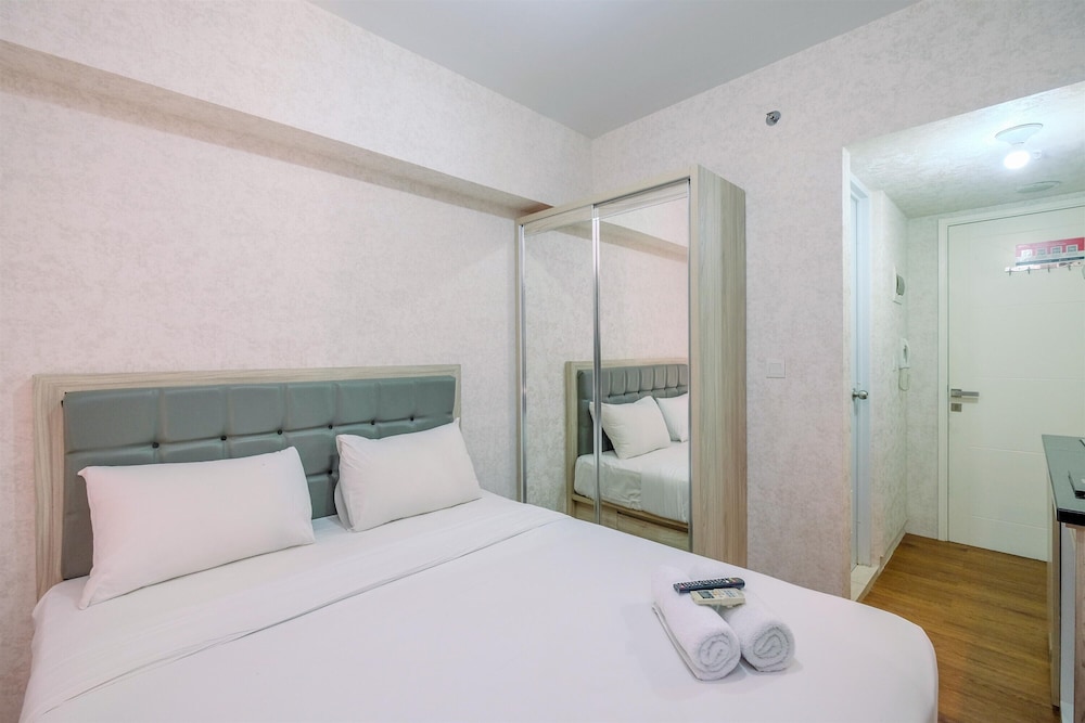 strategic studio at springlake summarecon apartment bekasi