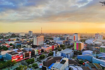 luxurious 2br at vida view makassar apartment