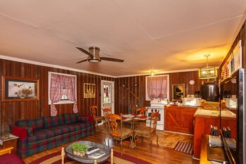 Sasquatch Cabin,,2.5 star