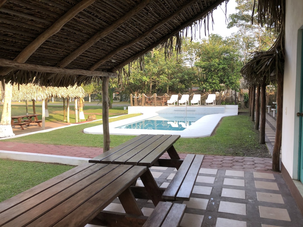 hotel bungalows marbella costa esmeralda