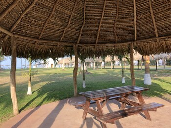 hotel bungalows marbella costa esmeralda