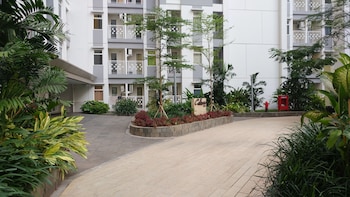 simply and cozy 2br at springlake bekasi apartment