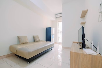 simply and cozy 2br at springlake bekasi apartment