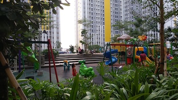 simply and cozy 2br at springlake bekasi apartment