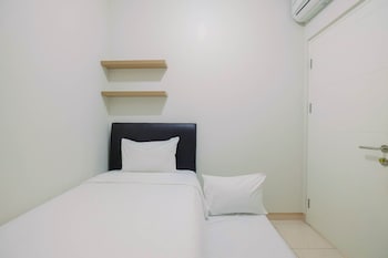 simply and cozy 2br at springlake bekasi apartment