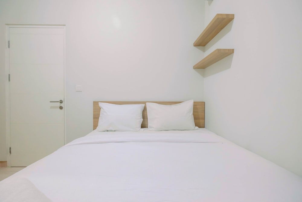 simply and cozy 2br at springlake bekasi apartment