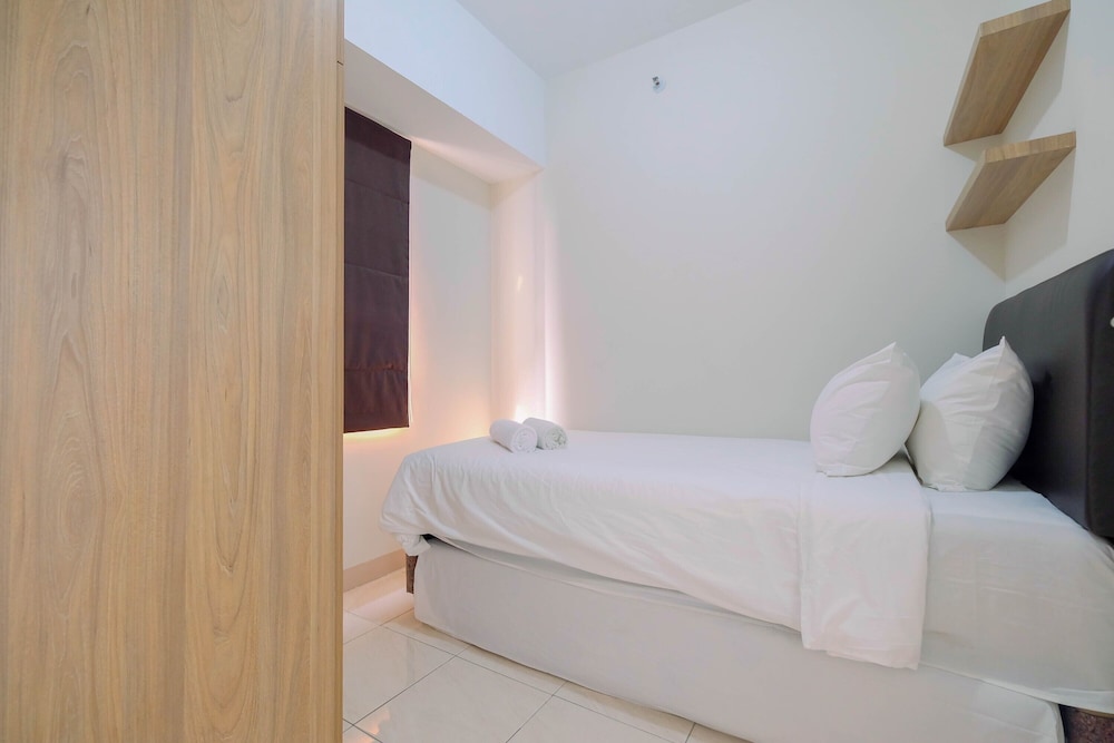 simply and cozy 2br at springlake bekasi apartment
