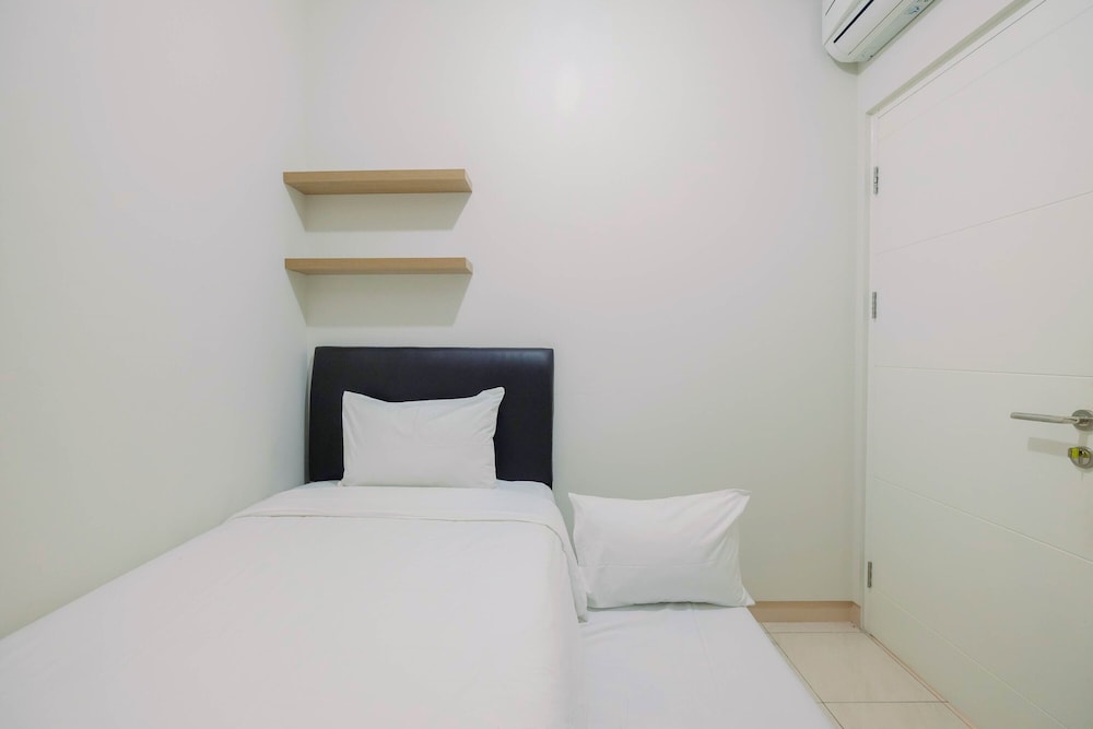 simply and cozy 2br at springlake bekasi apartment