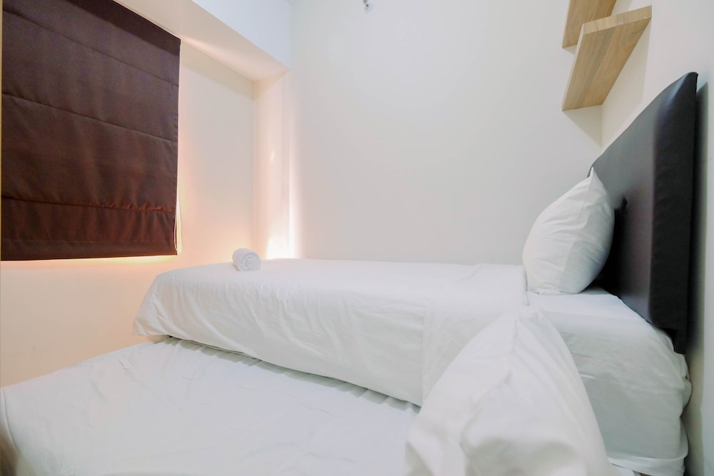 simply and cozy 2br at springlake bekasi apartment