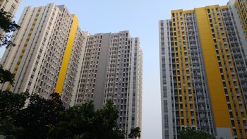 simply and cozy 2br at springlake bekasi apartment
