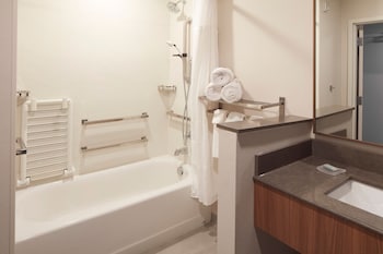 fairfield inn and suites by marriott stony creek