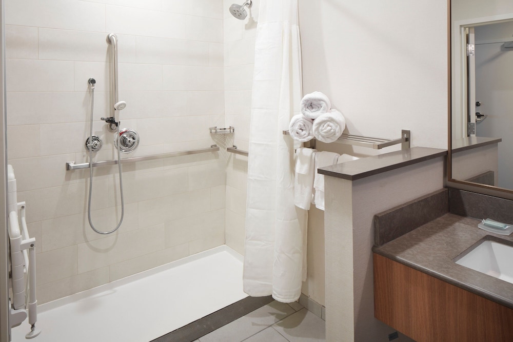 fairfield inn and suites by marriott stony creek
