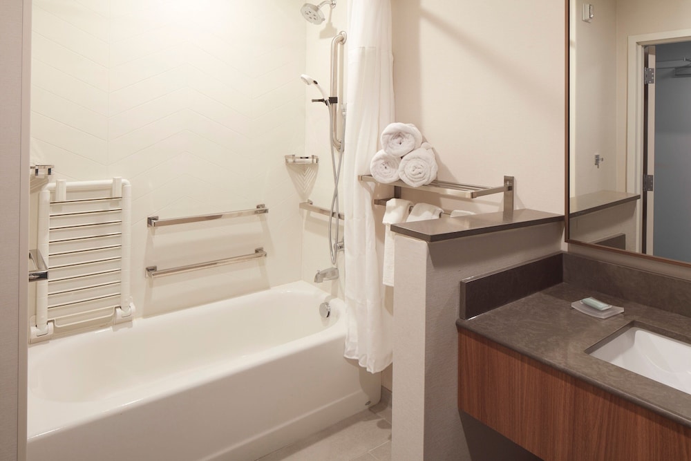 fairfield inn and suites by marriott stony creek