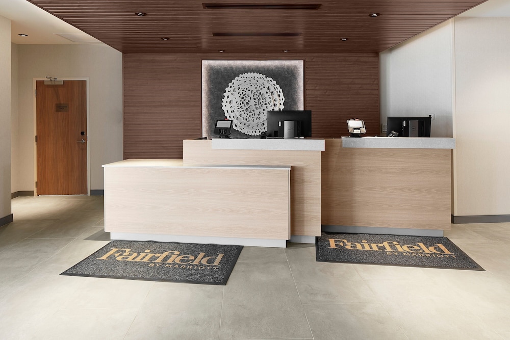 fairfield inn and suites by marriott stony creek