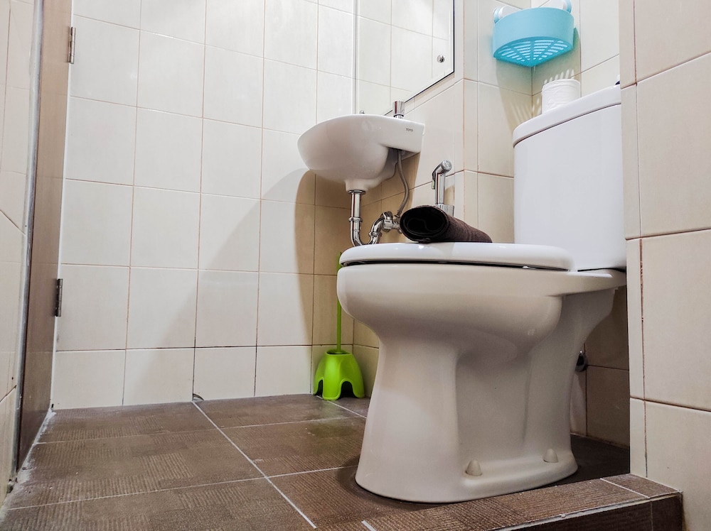 homey and comfy studio at vida view makasar apartment