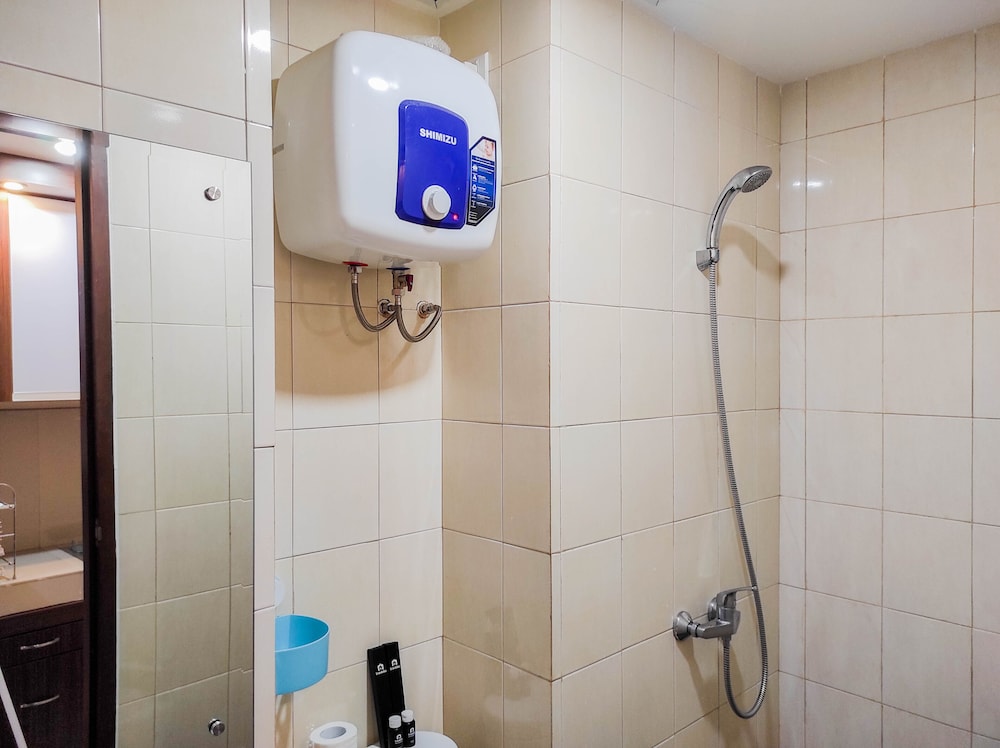 homey and comfy studio at vida view makasar apartment
