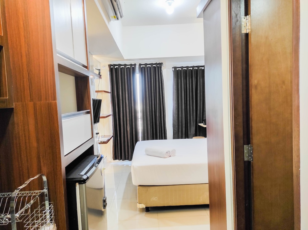 homey and comfy studio at vida view makasar apartment