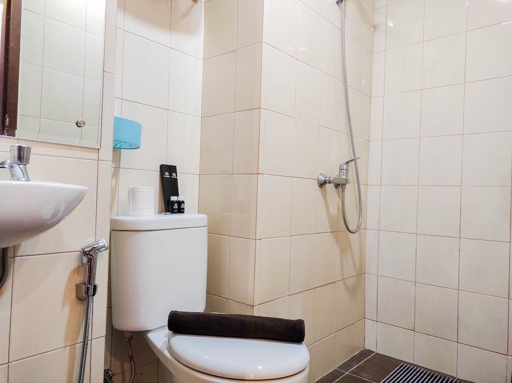 homey and comfy studio at vida view makasar apartment