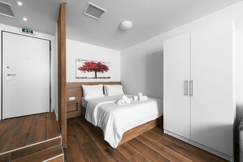 ultima suites nilie hospitality mgmt