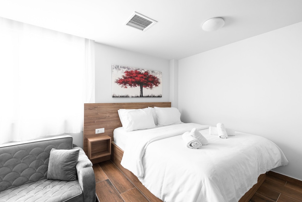 ultima suites nilie hospitality mgmt
