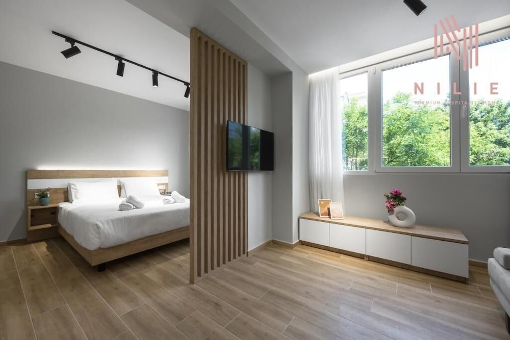 ultima suites nilie hospitality mgmt
