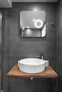 ultima suites nilie hospitality mgmt