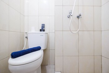comfortable springlake summarecon studio apartment near mall
